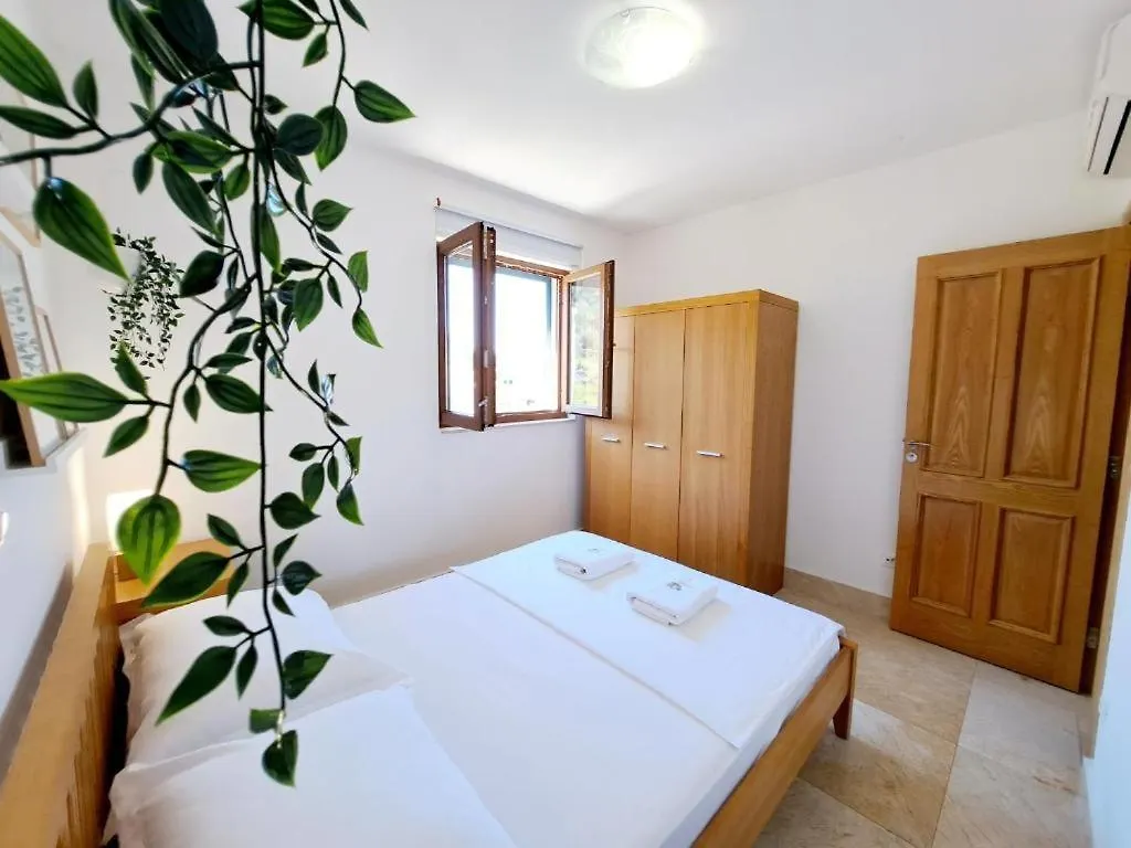 Apartment Carica In Kroatien Slatine 0*,  Κροατία